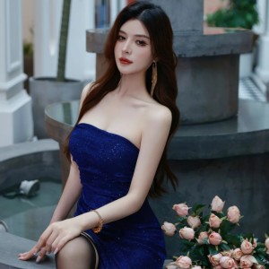 模特阿依莎性感蓝色连衣裙露蓝色内衣配黑丝袜秀曼妙身材诱惑写真71P